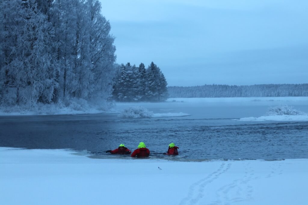 Flotar en un lago helado